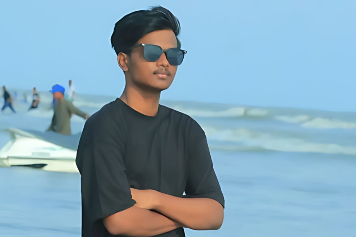 কুয়াকাটা সমুদ্রসৈকতে গোসলে নেমে নিখোঁজ পর্যটক