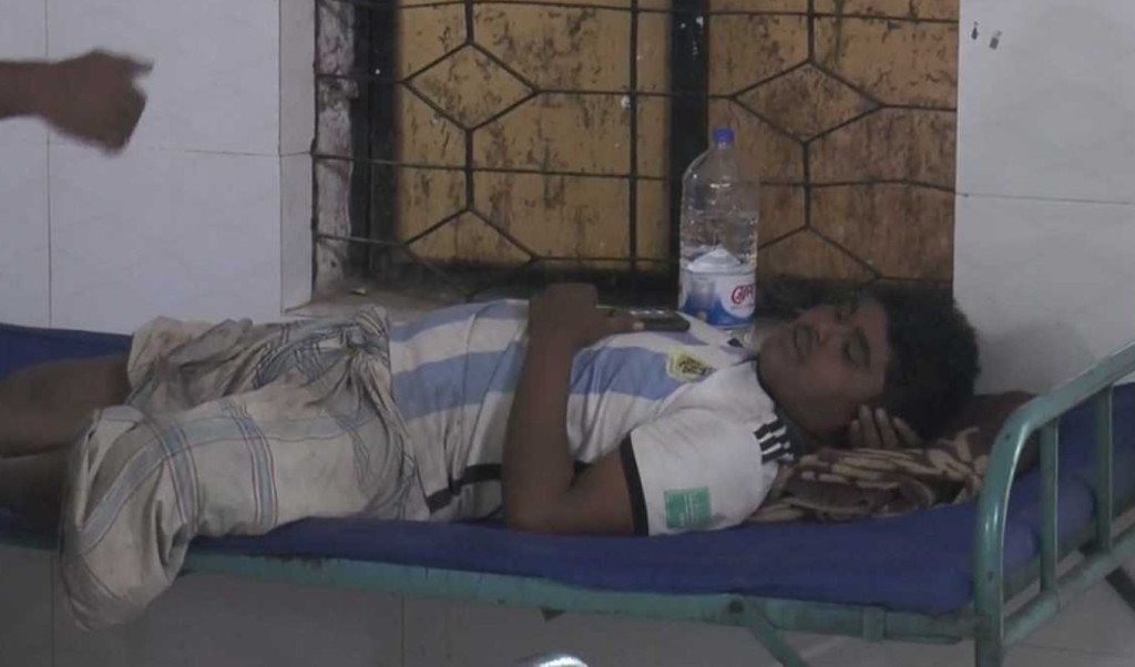 বাকিতে খাবার না দেওয়ায় হোটেল মালিককে গুলি 4 গুলিবিদ্ধ 1755150771 বাকিতে খাবার না দেওয়ায় হোটেল মালিককে গুলি