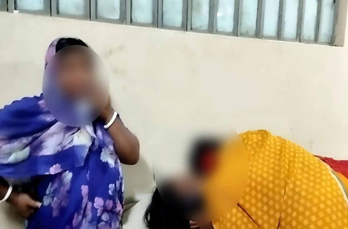 চট্টগ্রামে গলায় ফাঁস দিয়ে নারীর আত্মহত্যা