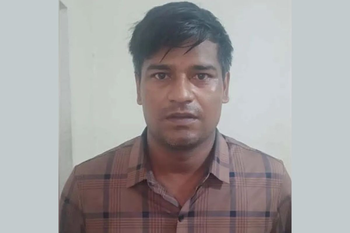 চট্টগ্রামে ১০ হাজার ইয়াবাসহ পুলিশ সদস্য গ্রেপ্তার