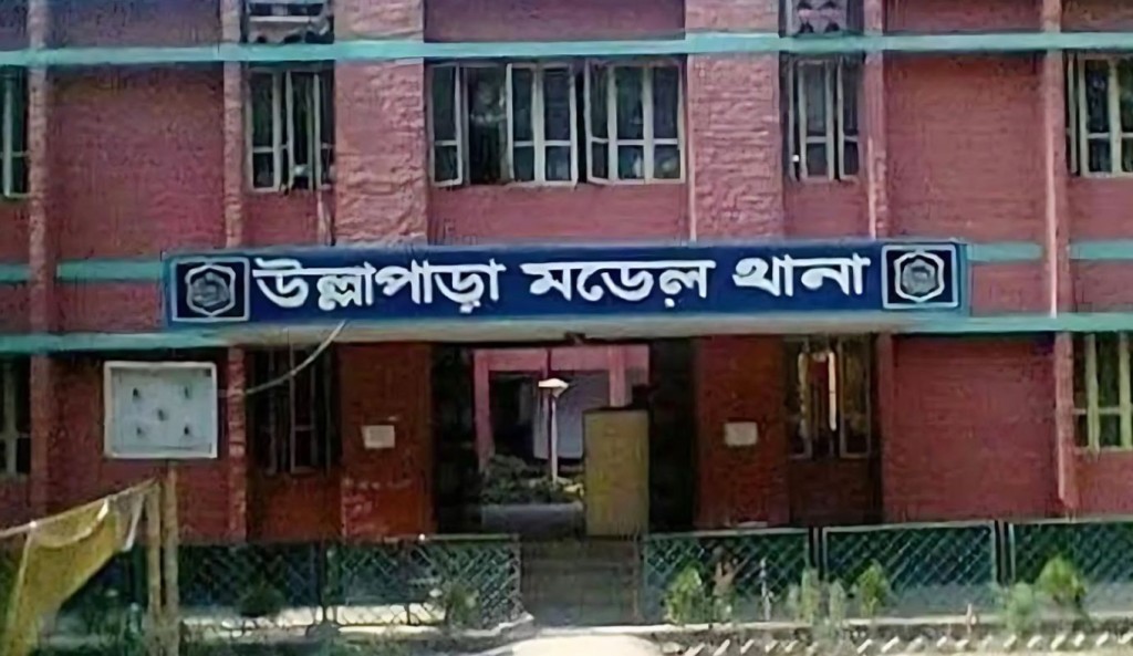 চাঁদাবাজির অভিযোগে তিন পুলিশের বিরুদ্ধে শিক্ষার্থীর মামলা 1755238088 চাঁদাবাজির অভিযোগে তিন পুলিশের বিরুদ্ধে শিক্ষার্থীর মামলা