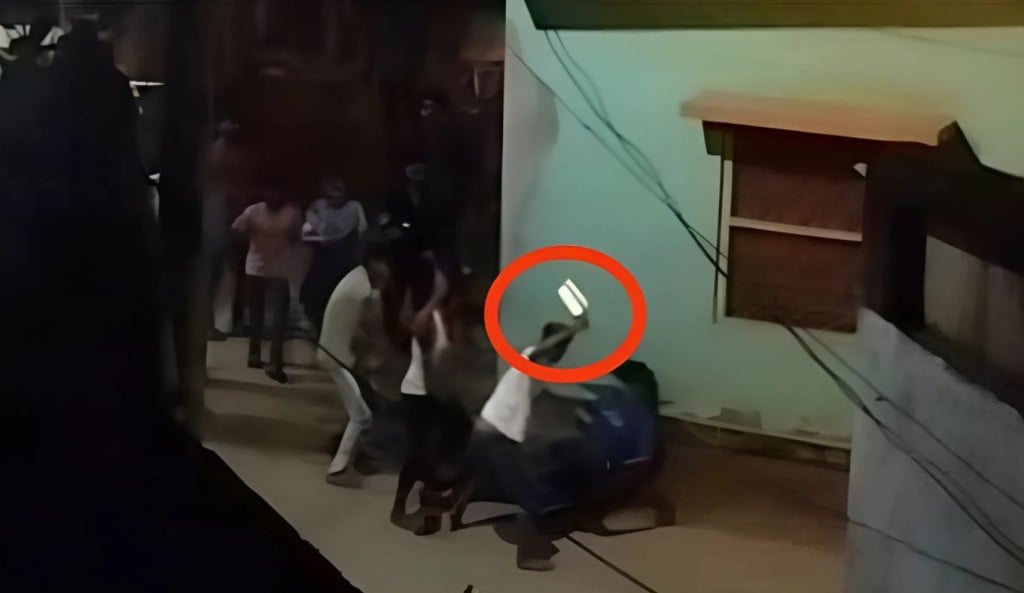 চুয়াডাঙ্গায় ফোন নিয়ে বিরোধের জেরে দুই যুবককে কুপিয়ে জখম 1756180109 চুয়াডাঙ্গায় ফোন নিয়ে বিরোধের জেরে দুই যুবককে কুপিয়ে জখম