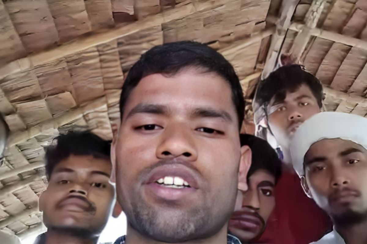 চোখ-মুখ ঢেকে জাহাজে তুলে সমুদ্রে ফেলে দেওয়ার অভিযোগ ভারতের বিরুদ্ধে