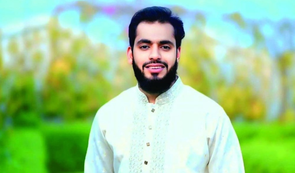 ছিলেন ৩ হাজার টাকা বেতনের ইমাম, ‘সমন্বয়ক রানা‘ হয়ে বদলে যায় জীবন 4 ছিলেন ৩ হাজার টাকা বেতনের ইমাম ‘সমন্বয়ক রানা‘ হয়ে বদলে যায় জীবন 1754318433 ছিলেন ৩ হাজার টাকা বেতনের ইমাম, ‘সমন্বয়ক রানা‘ হয়ে বদলে যায় জীবন