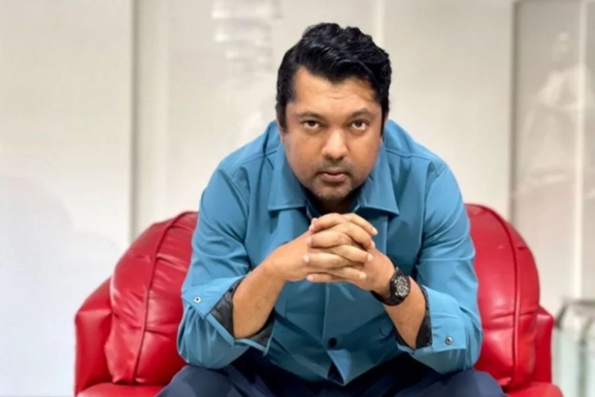 শাকিব-বুবলীর ছবি নিয়ে জয়ের স্ট্যাটাস