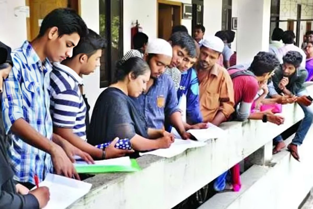 জিপিএ-৫ পেয়েও কলেজে সুযোগ পায়নি ১ হাজার ৪১৮ জন