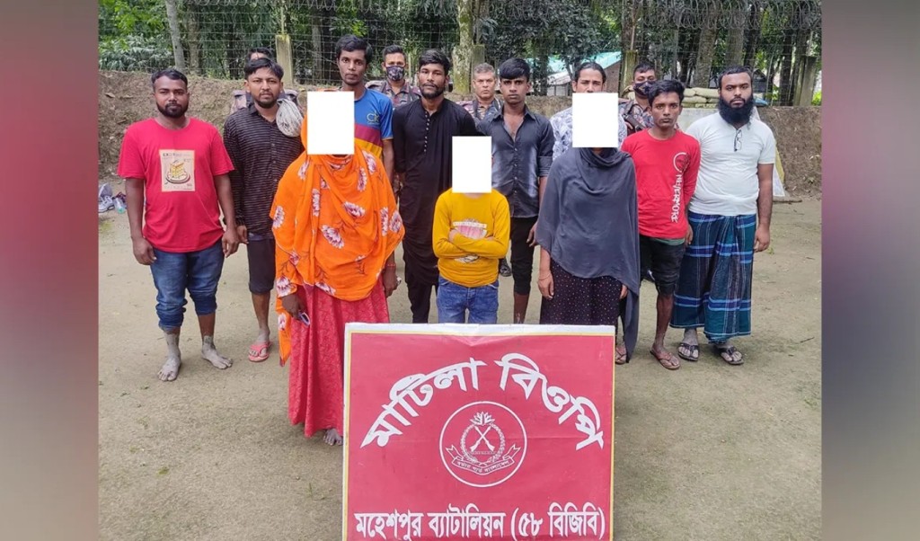 ঝিনাইদহ সীমান্তে ১১ বাংলাদেশিকে আটকের পরে ফেরত দিলো বিএসএফ 4 ঝিনাইদহ সীমান্তে ১১ বাংলাদেশিকে আটকের পরে ফেরত দিলো বিএসএফ 1755768796 ঝিনাইদহ সীমান্তে ১১ বাংলাদেশিকে আটকের পরে ফেরত দিলো বিএসএফ