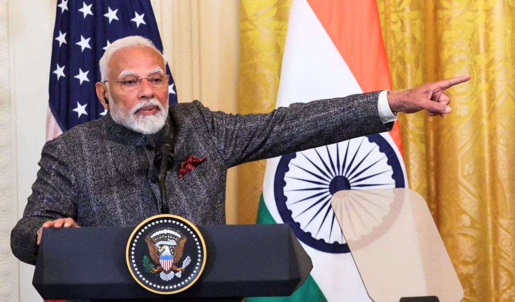 ট্রাম্পের শুল্কের জেরে মার্কিন অস্ত্র কেনা স্থগিত করল ভারত 4 ট্রাম্পের শুল্কের জেরে মার্কিন অস্ত্র কেনা স্থগিত করল ভারত 1754661059 ট্রাম্পের শুল্কের জেরে মার্কিন অস্ত্র কেনা স্থগিত করল ভারত