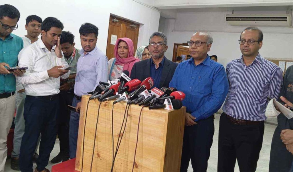 ডাকসুতে ৫৬৫ ফরম বিক্রি, হল সংসদে ১২২৬ 3 ডাকসুতে ৫৬৫ ফরম বিক্রি হল সংসদে ১২২৬ 1755528548 ডাকসুতে ৫৬৫ ফরম বিক্রি, হল সংসদে ১২২৬