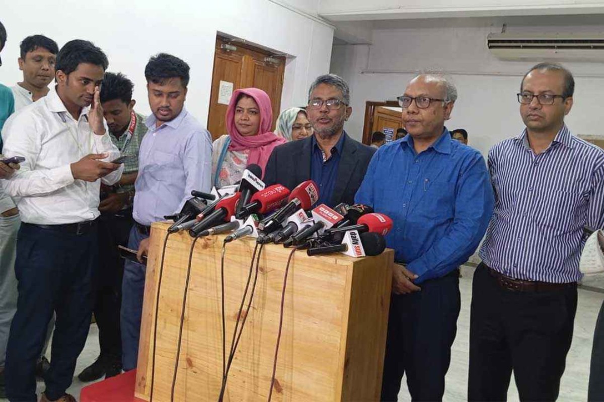 ডাকসুতে ৫৬৫ ফরম বিক্রি, হল সংসদে ১২২৬