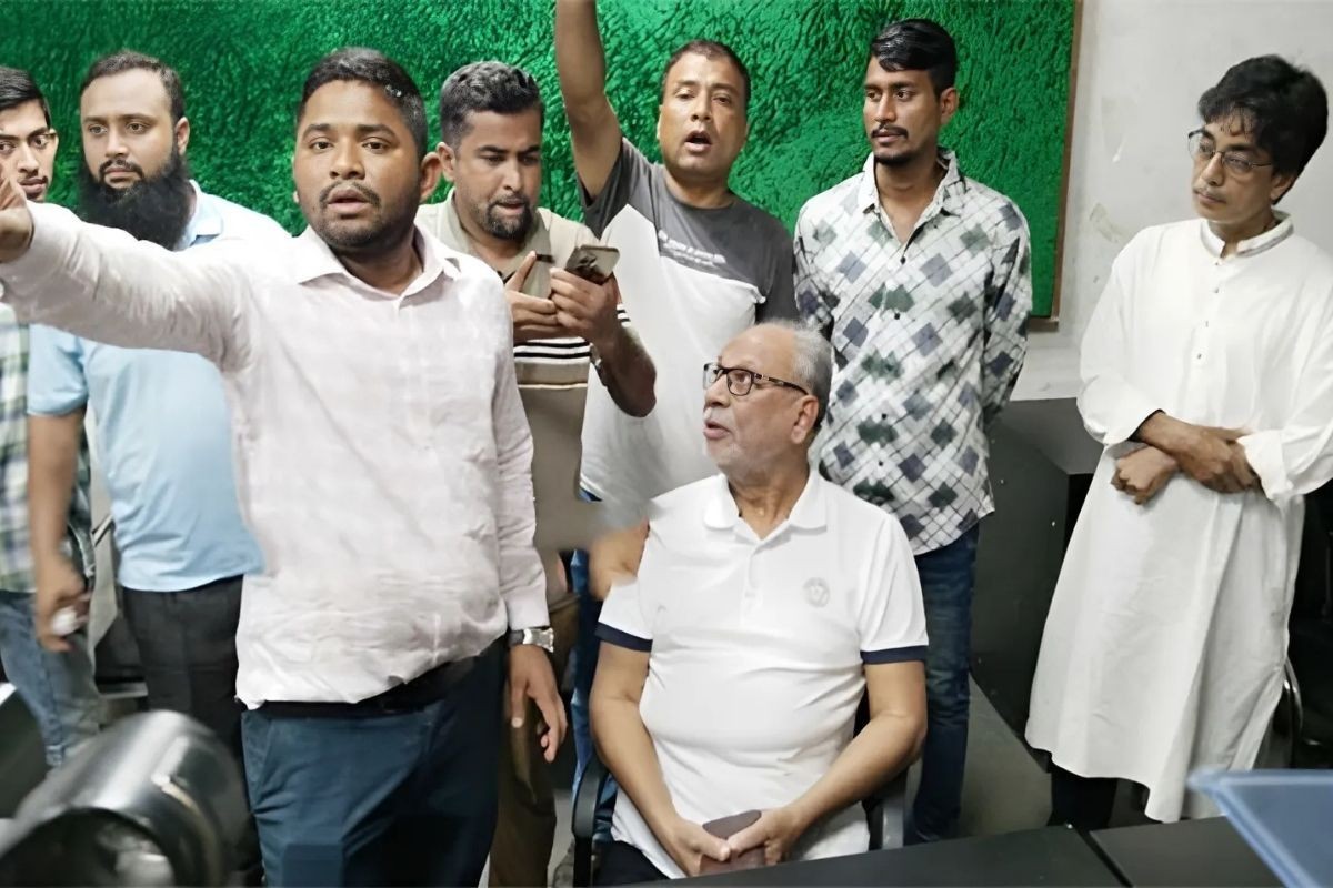 ডিআরইউ থেকে লতিফ সিদ্দিকীসহ বেশ কয়েকজন আটক