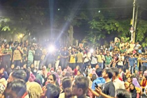 ছাত্রদলের হল কমিটি ঘোষণার প্রতিবাদে রাতে ঢাকা বিশ্ববিদ্যালয় উত্তপ্ত