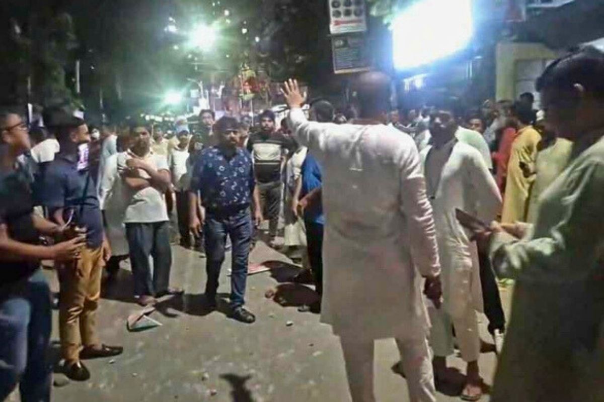 রাজধানীতে জাতীয় পার্টি-গণঅধিকার পরিষদ সংঘর্ষ, সেনা মোতায়েন