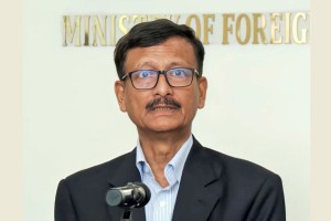 ঢাকার মার্কিন দূতাবাসে হামলার সম্ভাবনার প্রশ্নে পররাষ্ট্র উপদেষ্টা যে মন্তব্য করেছেন