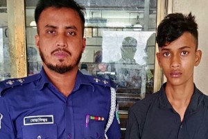 দাফনের ১৭ দিন পর কিশোরকে জীবিত উদ্ধার!