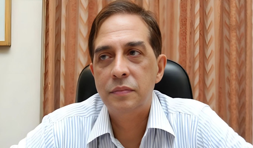দুদকের নতুন আইনজীবী হলেন শাহদীন মালিক 1755182695 দুদকের নতুন আইনজীবী হলেন ড. শাহদীন মালিক