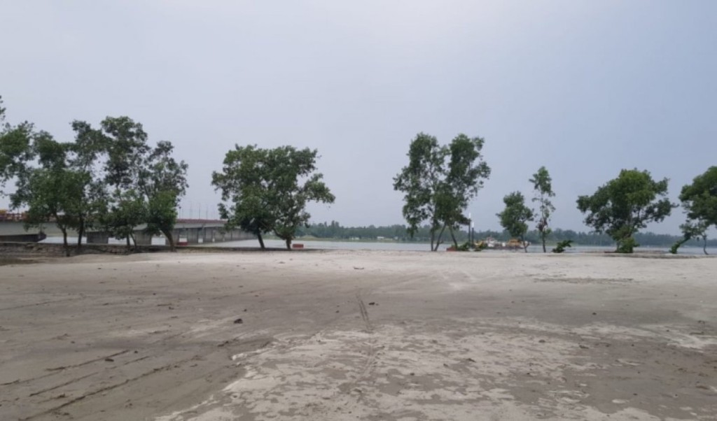 কুড়িগ্রামের ডিসি ও চার সচিবসহ সাতজনকে আইনি নোটিশ 3 ধরলার তীরে ‘ডিসি পার্ক কুড়িগ্রামের ডিসিসহ সাত কর্মকর্তাকে লিগ্যাল নোটিশ 1754041033 কুড়িগ্রামের ডিসি ও চার সচিবসহ সাতজনকে আইনি নোটিশ