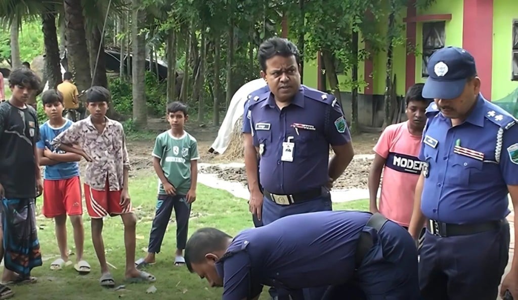 নাটোরে চোর সন্দেহে গণপিটুনিতে বৃদ্ধ নিহত 1756628440 নাটোরে চোর সন্দেহে গণপিটুনিতে বৃদ্ধ নিহত