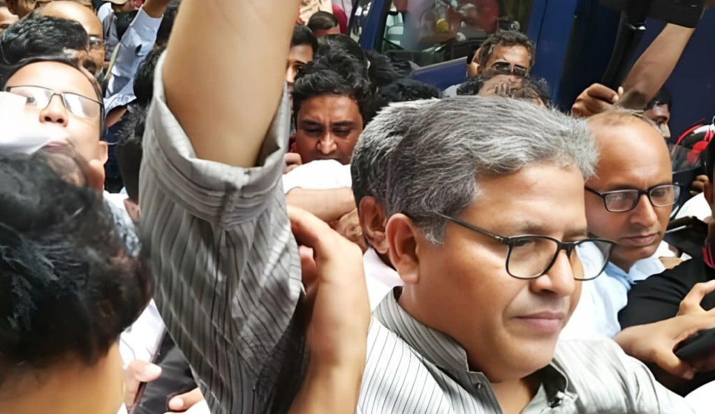 নাশকতা মামলায় কৃষক দলের সেক্রেটারি শহিদুল ইসলাম কারাগারে 1755504711 নাশকতা মামলায় কৃষক দলের সেক্রেটারি শহিদুল ইসলাম কারাগারে