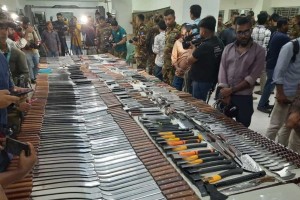 নিউ মার্কেটে অস্ত্র উদ্ধার: গ্রেপ্তার ৯ জনের তিন দিনের রিমান্ড