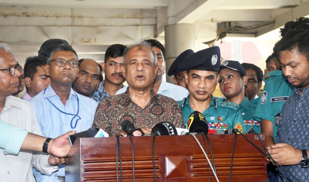 নির্বাচনে তরুণ ভোটারদের জন্য থাকবে আলাদা বুথ 4 নির্বাচনে তরুণ ভোটারদের জন্য থাকবে আলাদা বুথ 1754906457 নির্বাচনে তরুণ ভোটারদের জন্য থাকবে আলাদা বুথ