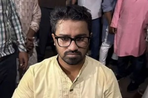 নুরের অবস্থা আশঙ্কাজনক, ‘বাঁচবে কি মরবে আমি জানি না’—রাশেদ খান