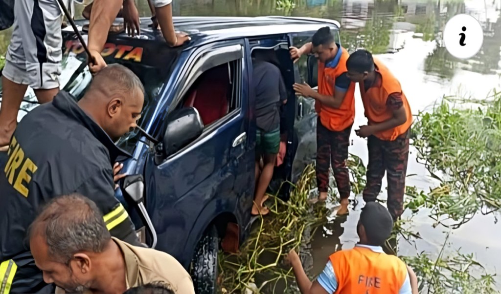 নোয়াখালীতে মাইক্রোবাস নিয়ন্ত্রণ হারিয়ে খালে, নিহত ৬ 3 নোয়াখালীতে মাইক্রোবাস নিয়ন্ত্রণ হারিয়ে খালে 1754454382 নোয়াখালীতে মাইক্রোবাস নিয়ন্ত্রণ হারিয়ে খালে, নিহত ৬