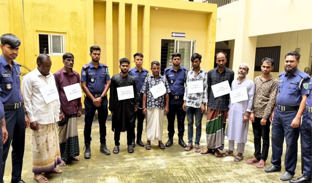 নৌপথে চাঁদাবাজি সমন্বয়ক পরিচয়দানকারীসহ ৭ জন গ্রেপ্তার 1754894598 গোয়াইনঘাটে নৌপথে চাঁদাবাজি, সমন্বয়ক পরিচয়দানকারীসহ ৭ জন গ্রেপ্তার