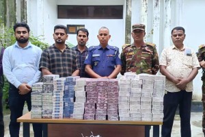 পটুয়াখালীতে শুল্ক ফাঁকি দেওয়া ৫০ হাজার নকল সিগারেট জব্দ