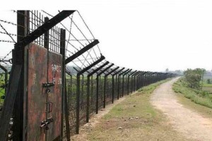 পতাকা বৈঠকের পর ১৪ বাংলাদেশিকে ফেরত দিলো বিএসএফ