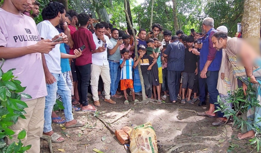 পরকীয়া প্রেমিককে ডেকে এনে চার খণ্ড, মিলাদ পড়ালেন ‘খুনি’ দম্পতি 4 পরকীয়া প্রেমিককে ডেকে এনে চার খণ্ড মিলাদ পড়ালেন ‘খুনি দম্পতি 1754919545 পরকীয়া প্রেমিককে ডেকে এনে চার খণ্ড, মিলাদ পড়ালেন ‘খুনি’ দম্পতি