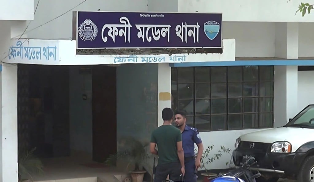 পুলিশ লাইনে সহকর্মীর বটির কোপে আনসার সদস্য আহত অভিযুক্ত আটক 1755143096 পুলিশ লাইনে সহকর্মীর বটির কোপে আনসার সদস্য আহত, অভিযুক্ত আটক