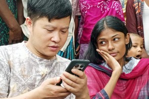 প্রেমের টানে দিনাজপুরে চীনা নাগরিক, পাল্টালেন ধর্ম