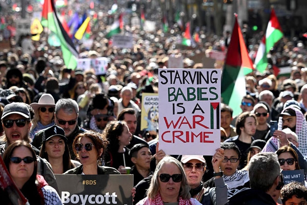 ফিলিস্তিনের পক্ষে অস্ট্রেলিয়ার রাস্তায় লাখো মানুষের ঢল