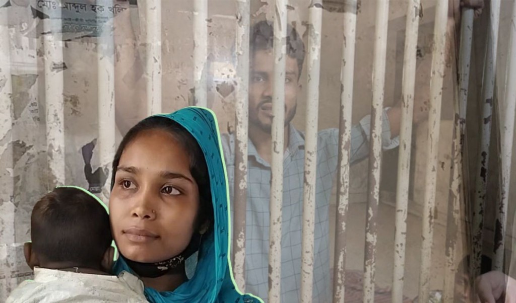 বঙ্গবন্ধুকে ভালোবেসে ফুল দিতে গিয়েছেন আমার স্বামী: সেই রিকশাচালকের স্ত্রী 4 বঙ্গবন্ধুকে ভালোবেসে ফুল দিতে গিয়েছেন আমার স্বামী সেই রিকশাচালকের স্ত্রী 1755441652 বঙ্গবন্ধুকে ভালোবেসে ফুল দিতে গিয়েছেন আমার স্বামী: সেই রিকশাচালকের স্ত্রী