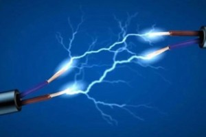 বিদ্যুৎস্পৃষ্ট হয়ে মায়ের করুণ মৃত্যু, বাঁচাতে গিয়ে প্রাণ গেল ছেলেরও