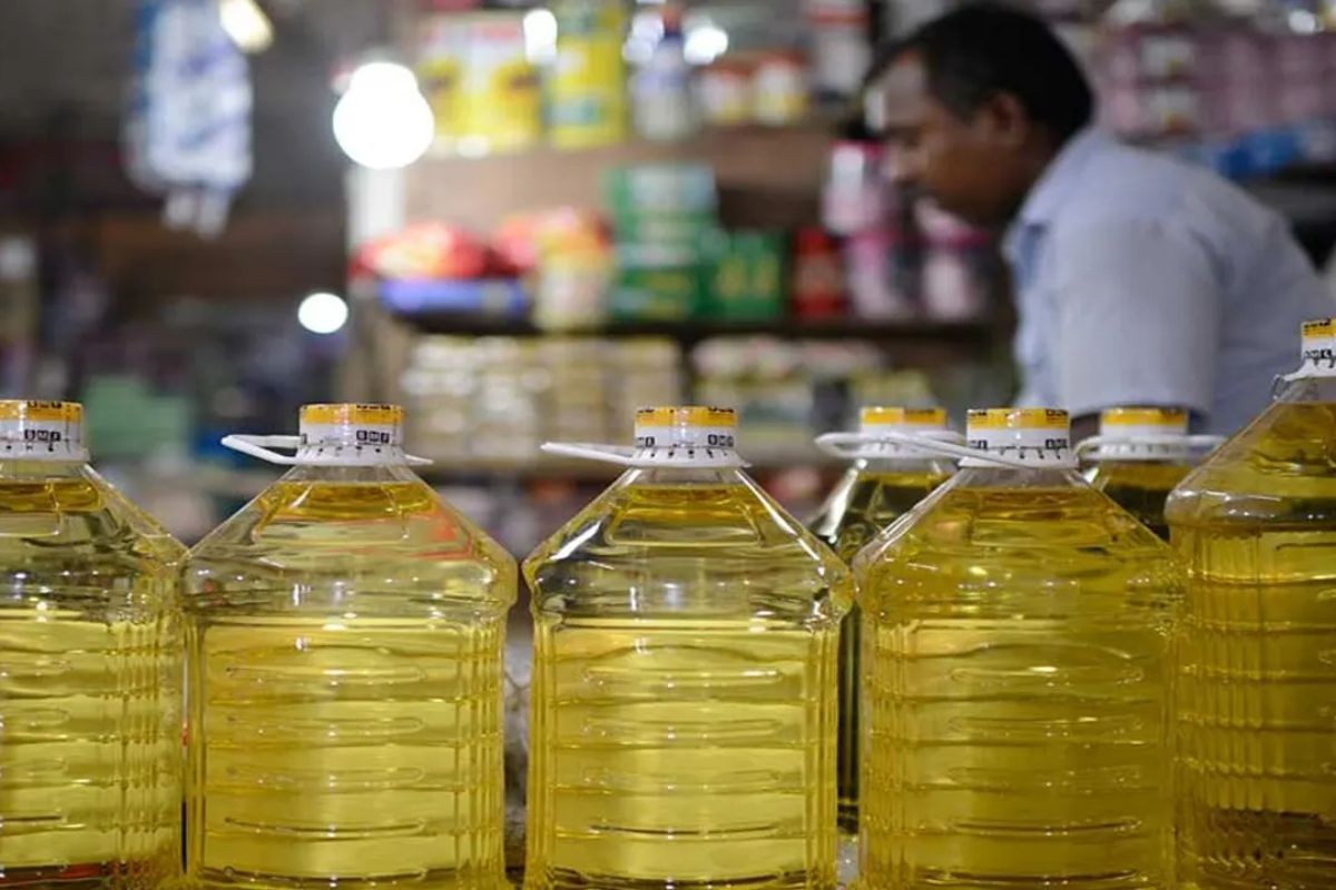 বিশ্ববাজারে বেড়েছে ভোজ্যতেলের দাম, কমেছে ক্যানোলা