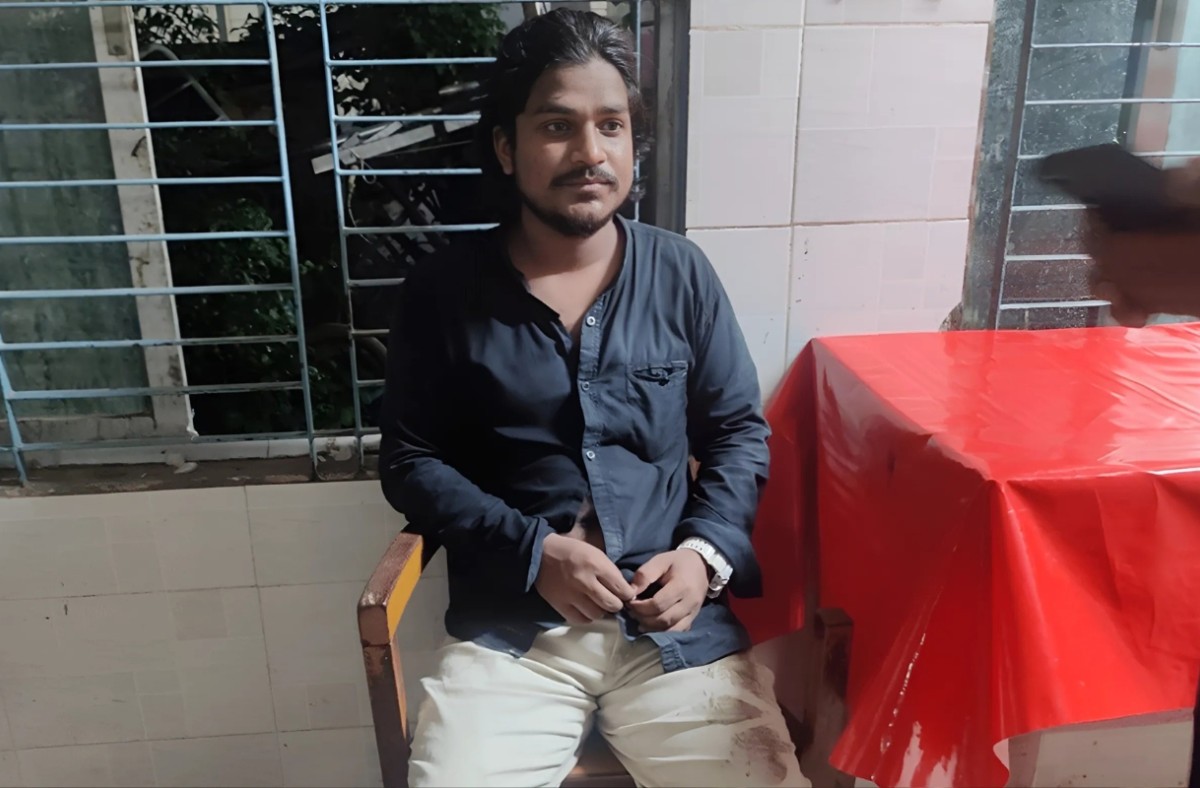 বৈছাআ সদস্য পরিচয়ে চাঁদা দাবি-ছিনতাইয়ের অভিযোগে যুবক আটক