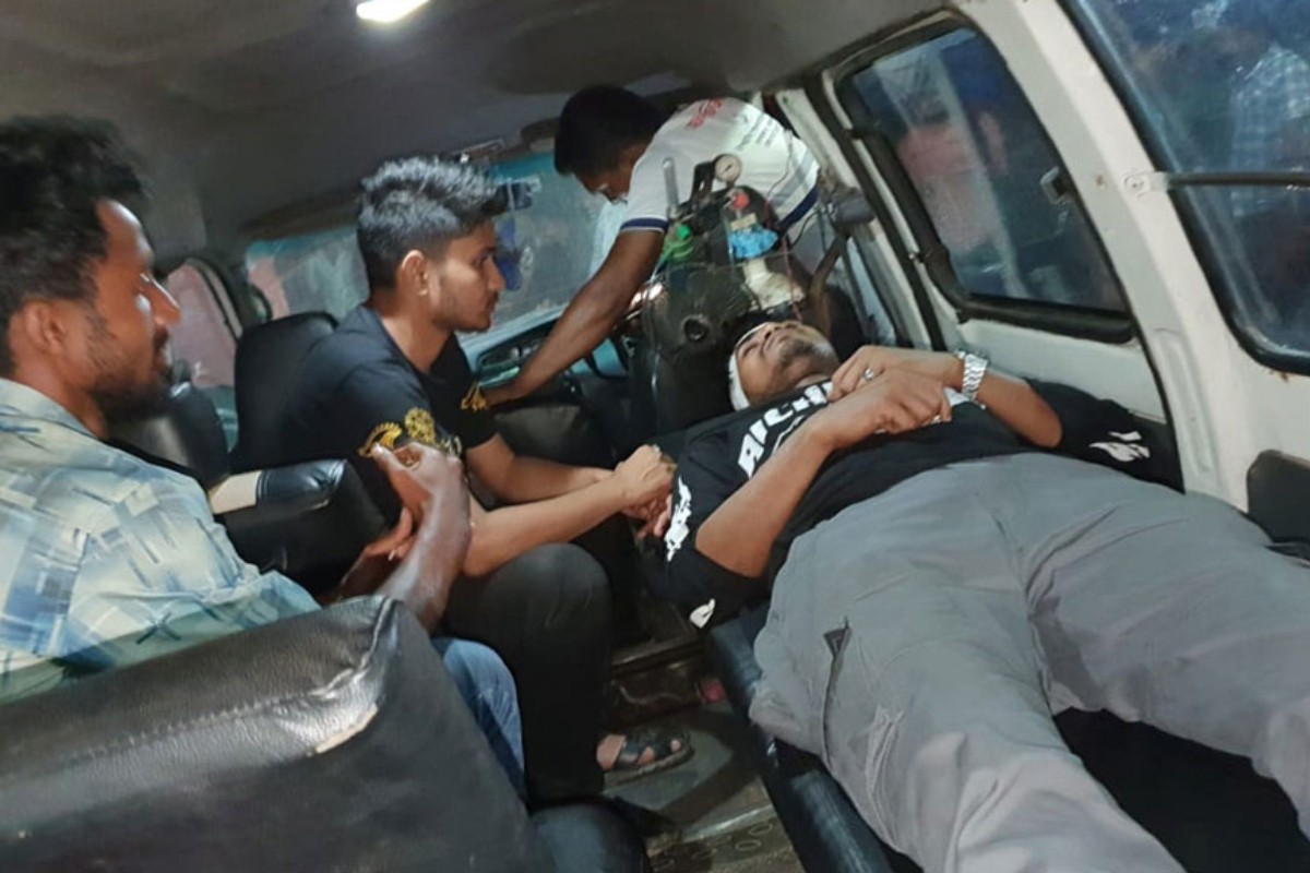 ব্যাংকে টাকা জমা দেওয়া নিয়ে দ্বন্দ্ব, ছাত্রদলের হাতে তিনজন আহত