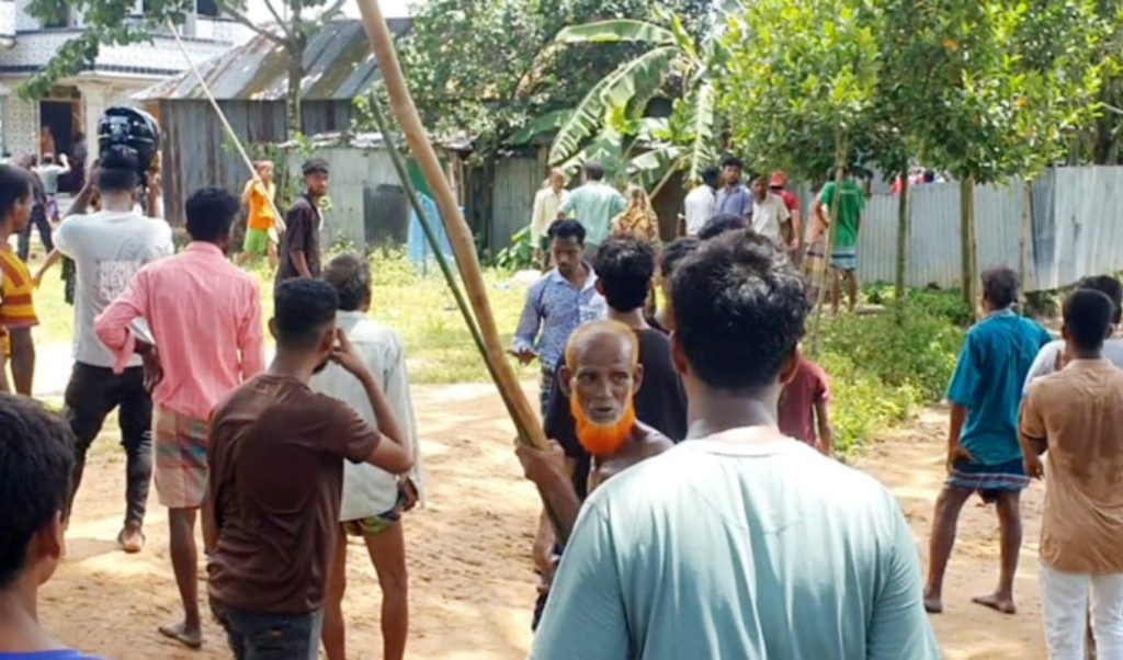 ব্রাহ্মণবাড়িয়ায় ফেসবুকে কমেন্ট করা নিয়ে দু’পক্ষের সংঘর্ষ, আহত অর্ধশতাধিক 6 ব্রাহ্মণবাড়িয়ায় ফেসবুকে কমেন্ট করা নিয়ে দুপক্ষের সংঘর্ষ আহত অর্ধশতাধিক 1755338840 ব্রাহ্মণবাড়িয়ায় ফেসবুকে কমেন্ট করা নিয়ে দু’পক্ষের সংঘর্ষ, আহত অর্ধশতাধিক