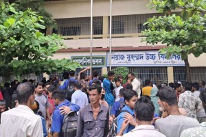 ব্রাহ্মণবাড়িয়ায় স্কুলের ল্যাবে আগুন, আহত ২৫ শিক্ষার্থী