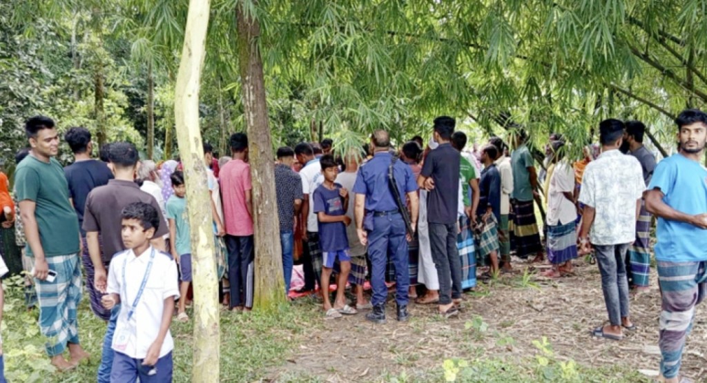 ভূঞাপুরে গাছে ঝুলছিল নারীর মরদেহ 3 ভূঞাপুরে গাছে ঝুলছিল নারীর মরদেহ 1756292512 ভূঞাপুরে গাছে ঝুলছিল নারীর মরদেহ