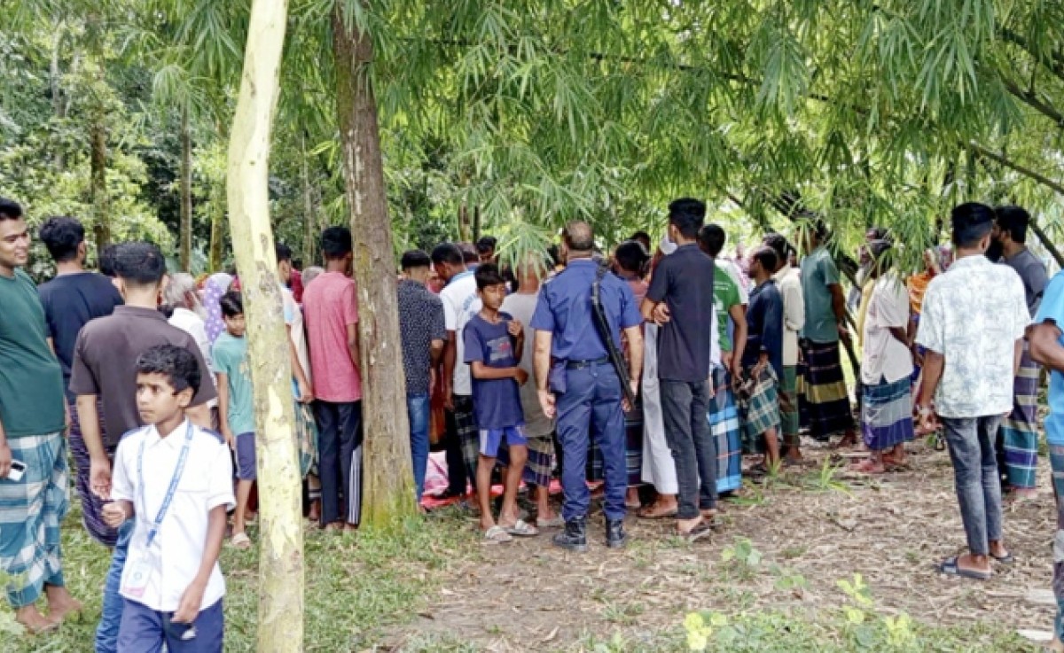 ভূঞাপুরে গাছে ঝুলছিল নারীর মরদেহ