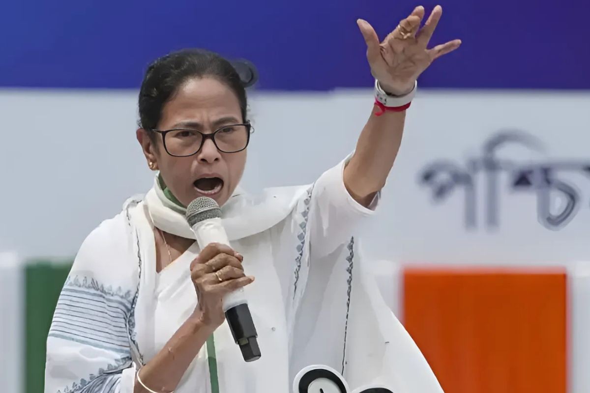 বাংলাকে ‘বাংলাদেশের ভাষা’ বলায় মমতার ক্ষোভ
