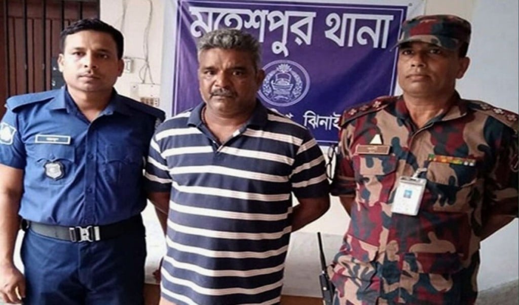 মহেশপুর সীমান্ত দিয়ে অনুপ্রবেশ: ভারতীয় পুলিশ কর্মকর্তার কারাদণ্ড 4 মহেশপুর সীমান্ত দিয়ে অনুপ্রবেশ ভারতীয় পুলিশ কর্মকর্তার কারাদণ্ড 1755687400 মহেশপুর সীমান্ত দিয়ে অনুপ্রবেশ: ভারতীয় পুলিশ কর্মকর্তার কারাদণ্ড
