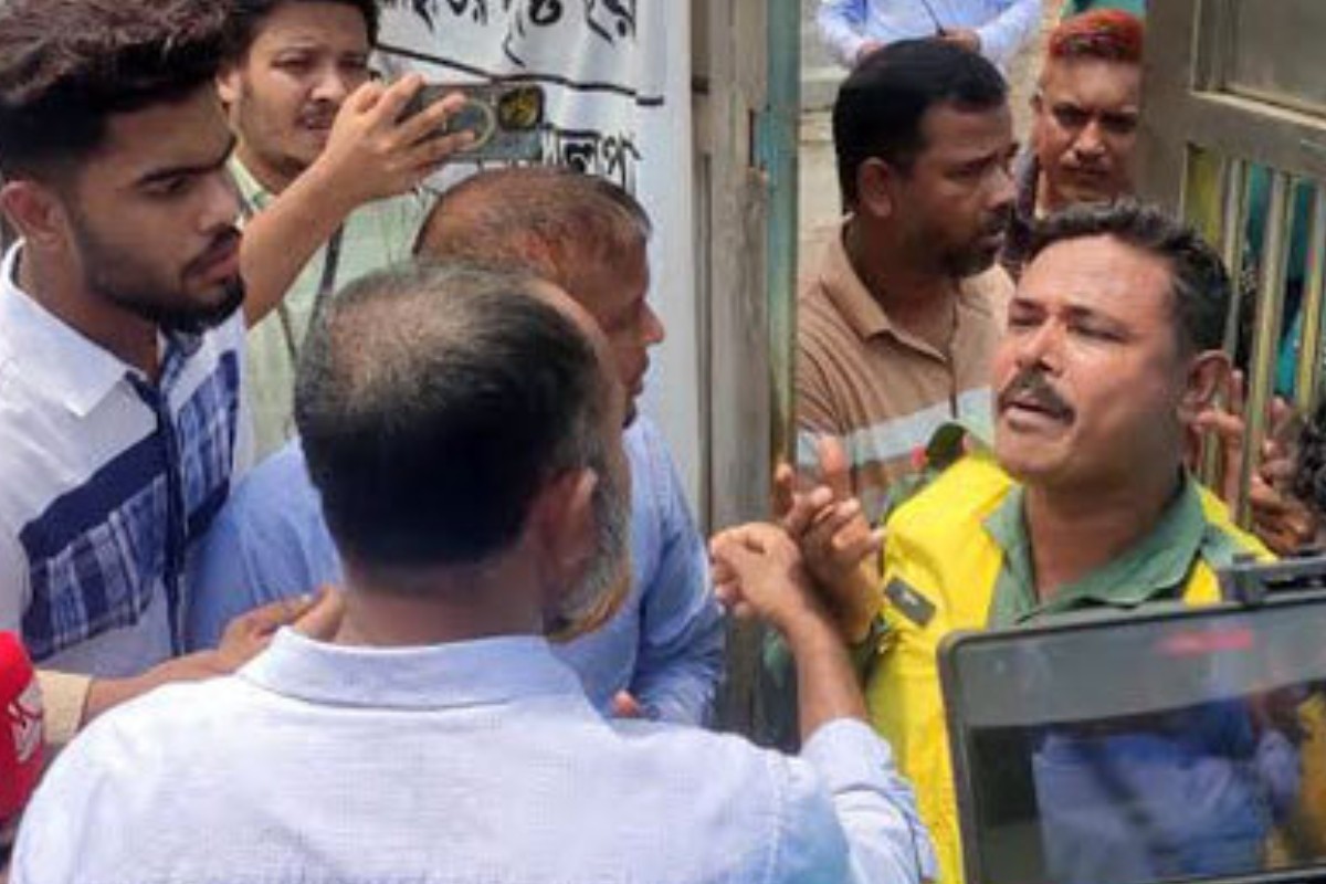 মাইলস্টোনে প্রবেশে সন্তানহারা বাবা-মাকে বাধা, হেনস্তার অভিযোগ