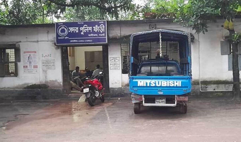 মাদকসহ আটকের পর টাকায় দফারফা, দুই পুলিশ সদস্য প্রত্যাহার 4 পুলিশ