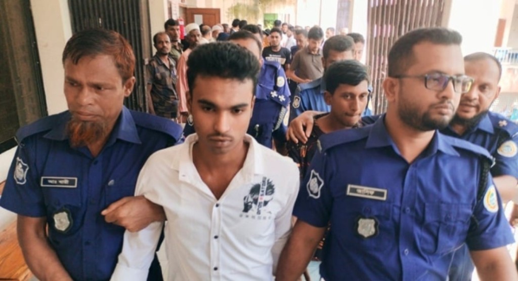 মাদ্রাসাছাত্রীকে ধর্ষণ ও হত্যা: যুবকের ফাঁসি, সহযোগীর ৫ বছরের কারাদণ্ড 4 মাদ্রাসাছাত্রীকে ধর্ষণ ও হত্যা যুবকের ফাঁসি সহযোগীর ৫ বছরের কারাদণ্ড 1756297582 মাদ্রাসাছাত্রীকে ধর্ষণ ও হত্যা: যুবকের ফাঁসি, সহযোগীর ৫ বছরের কারাদণ্ড