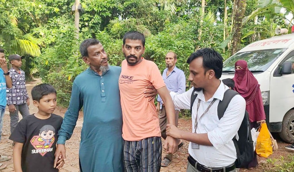 মানসিক ভারসাম্য হারিয়ে এক যুগ পর দেশে ফিরলেন যুবক 1756358664 মানসিক ভারসাম্য হারিয়ে এক যুগ পর দেশে ফিরলেন যুবক