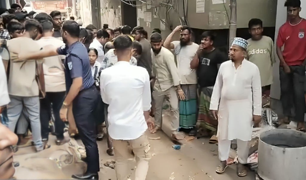 মুন্সীগঞ্জে সেপটিক ট্যাংক থেকে তিনজনের মরদেহ উদ্ধার 1756643370 মুন্সীগঞ্জে সেপটিক ট্যাংক থেকে তিনজনের মরদেহ উদ্ধার